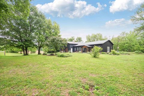 Tiny photo for 4774 E CR 225 N, Logansport, IN 46947 (MLS # 202622071)