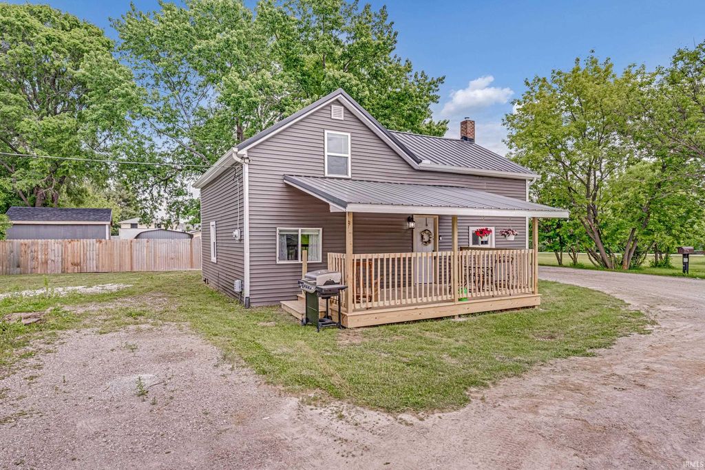 Photo of 5982 County Road 7, Garrett, IN 46738 (MLS # 202621211)