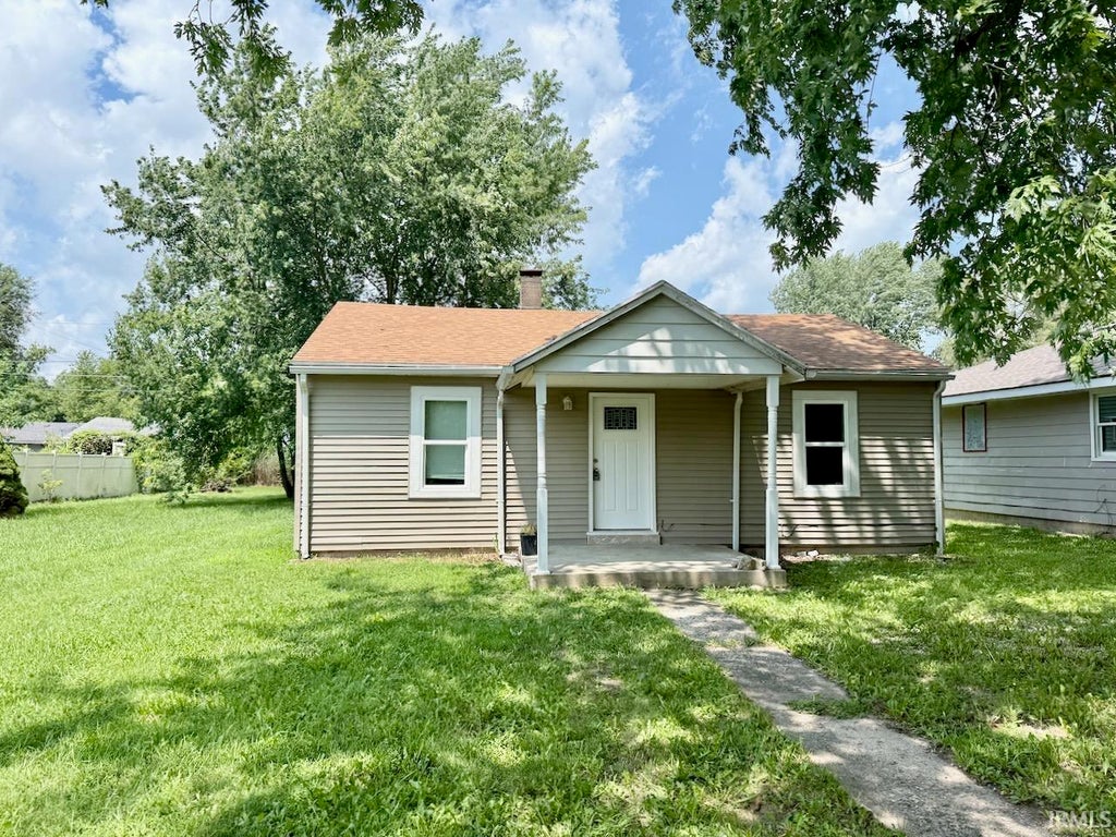 Photo of 906 W 16th Street, Muncie, IN 47302 (MLS # 202630612)