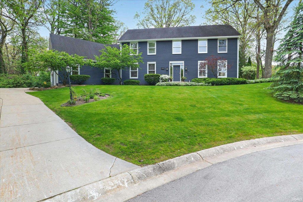 Photo of 17652 Village Trace Court, Granger, IN 46530 (MLS # 202618760)