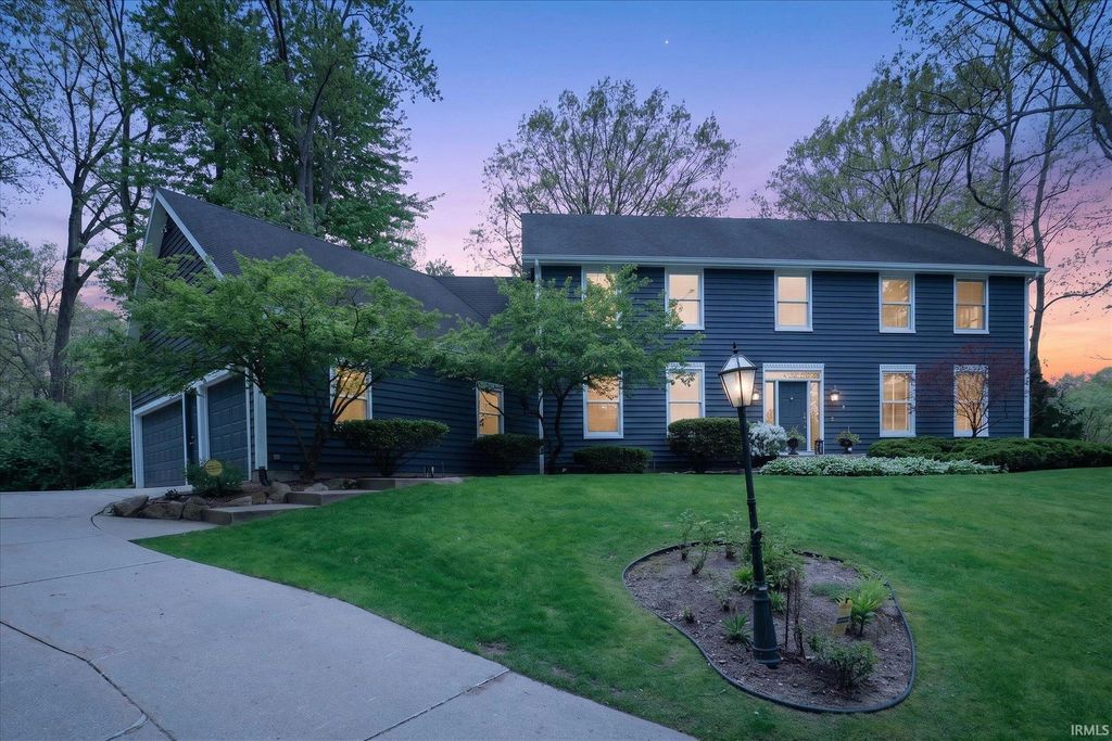 Photo of 17652 Village Trace Court, Granger, IN 46530 (MLS # 202618760)