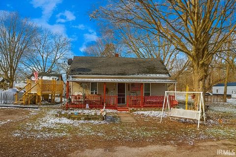 6862 N Jackson Street Attica IN 47918