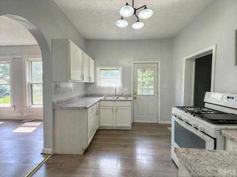 Tiny photo for 1515 N INDIANA Avenue, Kokomo, IN 46901 (MLS # 202532493)