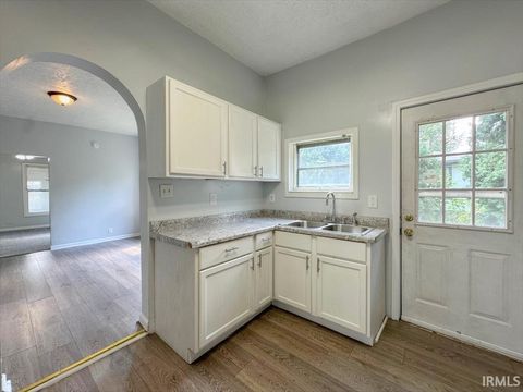 Tiny photo for 1515 N INDIANA Avenue, Kokomo, IN 46901 (MLS # 202532493)