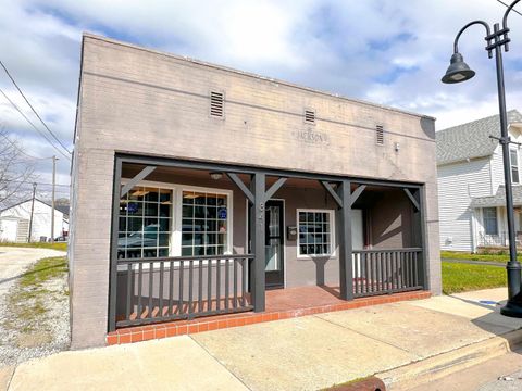 Photo of 841 S MAIN Street, Kokomo, IN 46902 (MLS # 202612900)