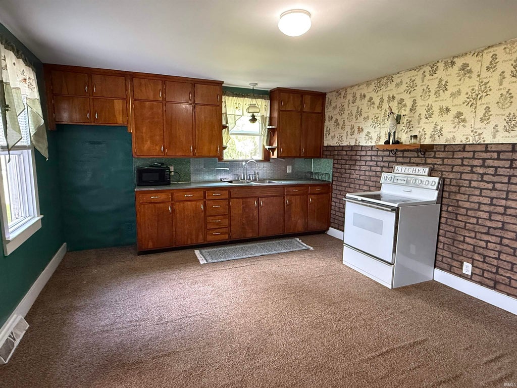 Photo of 11256 N 450 E, Syracuse, IN 46567 (MLS # 202637056)