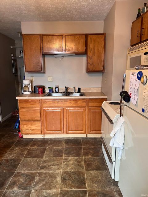 Tiny photo for 824 W State Street, Kokomo, IN 46902 (MLS # 202545703)