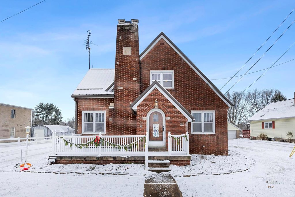 Photo of 228 W State Road 56 Road, Jasper, IN 47546 (MLS # 202548117)