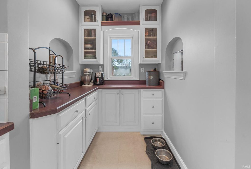 Photo of 228 W State Road 56 Road, Jasper, IN 47546 (MLS # 202548117)