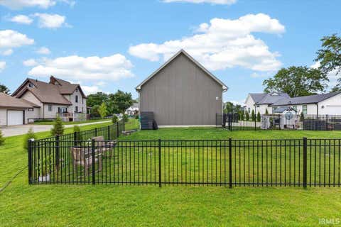 Tiny photo for 652 S Main Street, Whitestown, IN 46075 (MLS # 202624124)