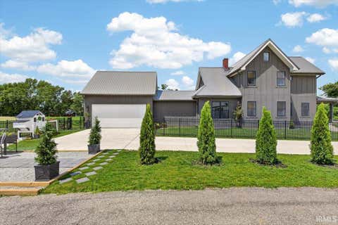 Tiny photo for 652 S Main Street, Whitestown, IN 46075 (MLS # 202624124)