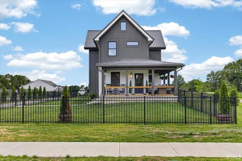 Tiny photo for 652 S Main Street, Whitestown, IN 46075 (MLS # 202624124)