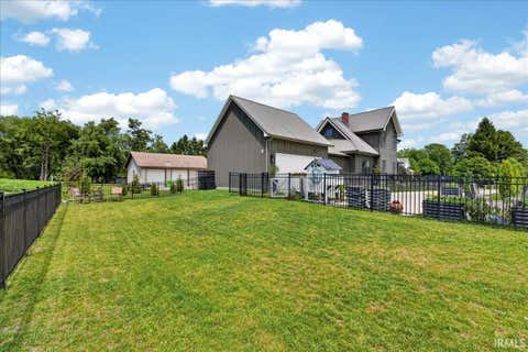 Tiny photo for 652 S Main Street, Whitestown, IN 46075 (MLS # 202624124)