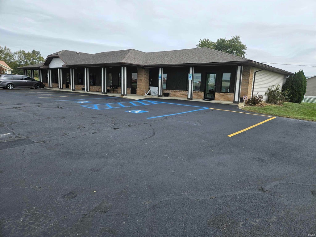Photo of 426 Windridge Trail Street, Berne, IN 46711 (MLS # 202643739)