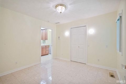 Tiny photo for 3304 OAKVIEW Court, Kokomo, IN 46902 (MLS # 202627321)