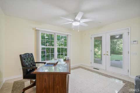 Tiny photo for 3304 OAKVIEW Court, Kokomo, IN 46902 (MLS # 202627321)