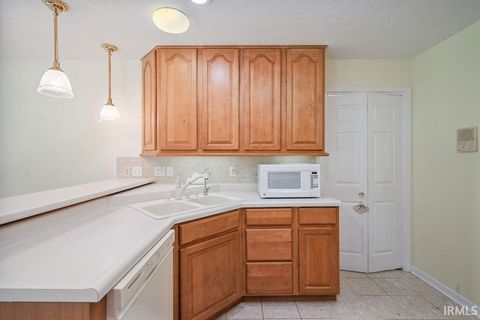 Tiny photo for 3304 OAKVIEW Court, Kokomo, IN 46902 (MLS # 202627321)