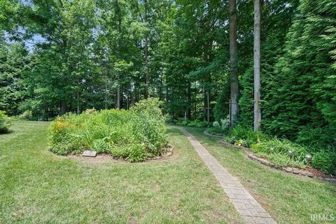Tiny photo for 3304 OAKVIEW Court, Kokomo, IN 46902 (MLS # 202627321)