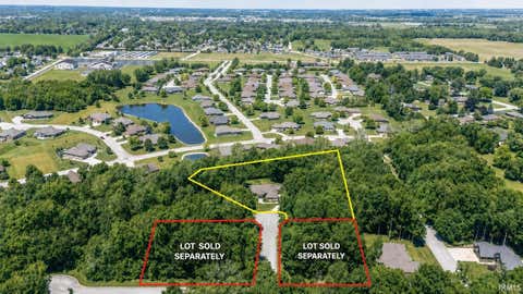 Tiny photo for 3304 OAKVIEW Court, Kokomo, IN 46902 (MLS # 202627321)
