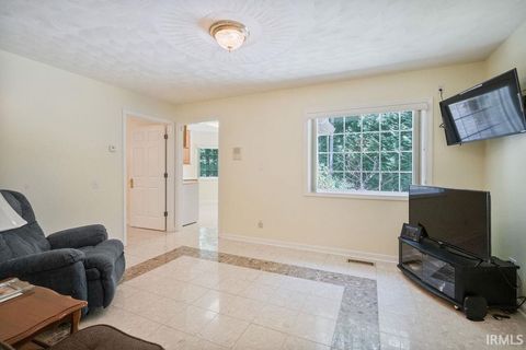 Tiny photo for 3304 OAKVIEW Court, Kokomo, IN 46902 (MLS # 202627321)