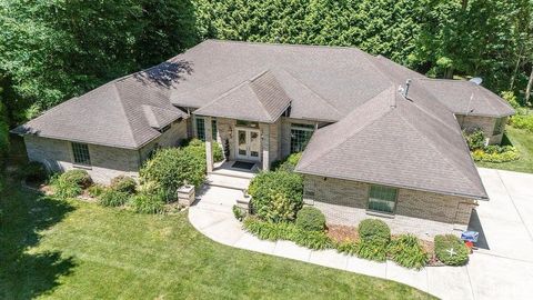 Tiny photo for 3304 OAKVIEW Court, Kokomo, IN 46902 (MLS # 202627321)