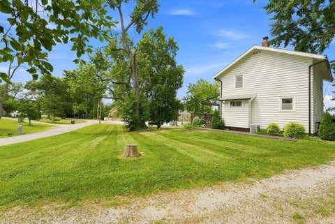 Tiny photo for 3011 Getz Rd RD, Fort Wayne, IN 46804 (MLS # 202630114)