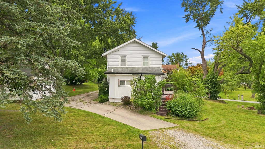 Photo of 3011 Getz Rd RD, Fort Wayne, IN 46804 (MLS # 202630114)