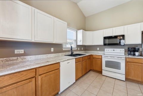 Tiny photo for 3342 Bunting Lane, Lafayette, IN 47909 (MLS # 202638296)