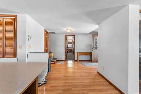 Tiny photo for 2400 E Schram Avenue, Columbia City, IN 46725 (MLS # 202618644)