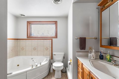 Tiny photo for 2400 E Schram Avenue, Columbia City, IN 46725 (MLS # 202618644)