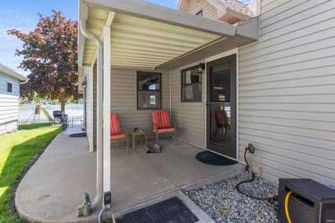 Tiny photo for 2400 E Schram Avenue, Columbia City, IN 46725 (MLS # 202618644)