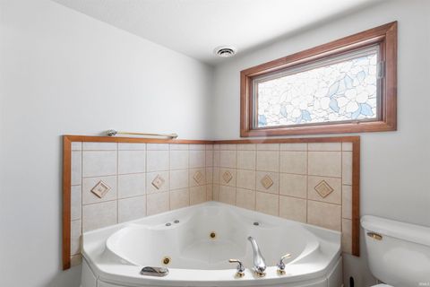 Tiny photo for 2400 E Schram Avenue, Columbia City, IN 46725 (MLS # 202618644)