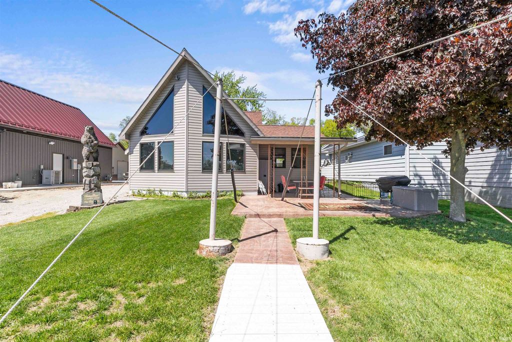 Photo of 2400 E Schram Avenue, Columbia City, IN 46725 (MLS # 202618644)