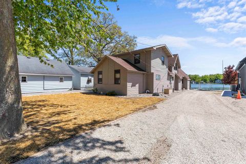 Tiny photo for 2400 E Schram Avenue, Columbia City, IN 46725 (MLS # 202618644)
