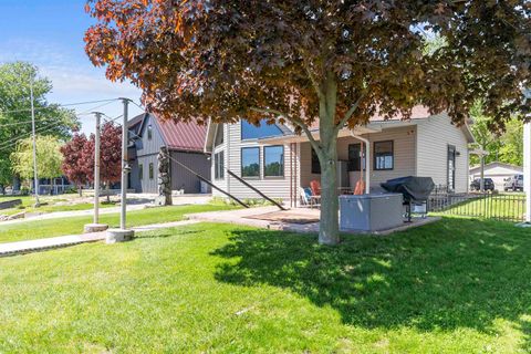 Tiny photo for 2400 E Schram Avenue, Columbia City, IN 46725 (MLS # 202618644)
