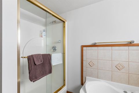 Tiny photo for 2400 E Schram Avenue, Columbia City, IN 46725 (MLS # 202618644)