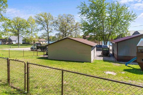 Tiny photo for 2400 E Schram Avenue, Columbia City, IN 46725 (MLS # 202618644)