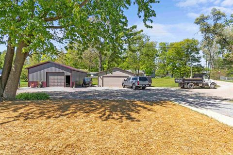 Tiny photo for 2400 E Schram Avenue, Columbia City, IN 46725 (MLS # 202618644)