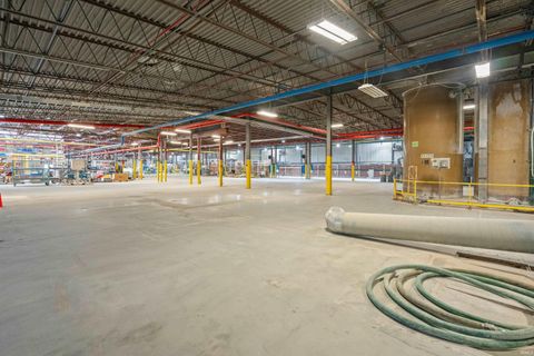 Tiny photo for 2500 N Union Street, Kokomo, IN 46901 (MLS # 202522220)