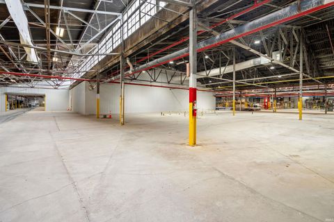 Tiny photo for 2500 N Union Street, Kokomo, IN 46901 (MLS # 202522220)