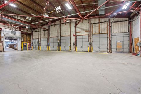 Tiny photo for 2500 N Union Street, Kokomo, IN 46901 (MLS # 202522220)