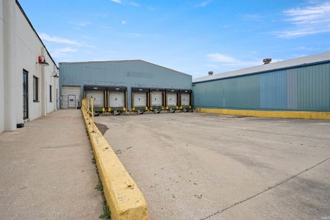 Tiny photo for 2500 N Union Street, Kokomo, IN 46901 (MLS # 202522220)