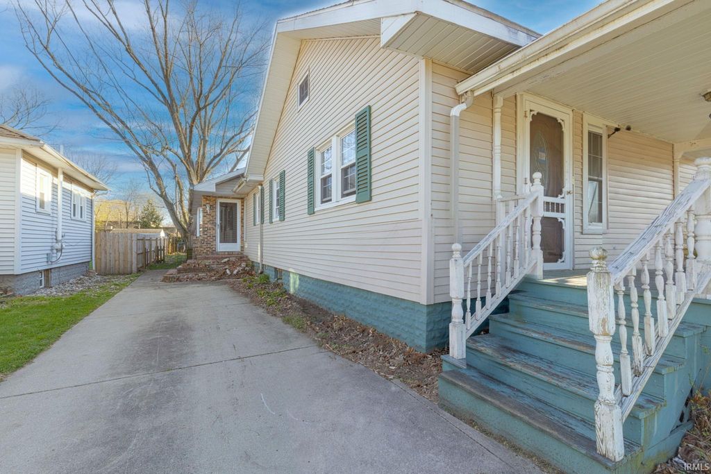 Photo of 1709 Superior Street, Elkhart, IN 46516 (MLS # 202612166)