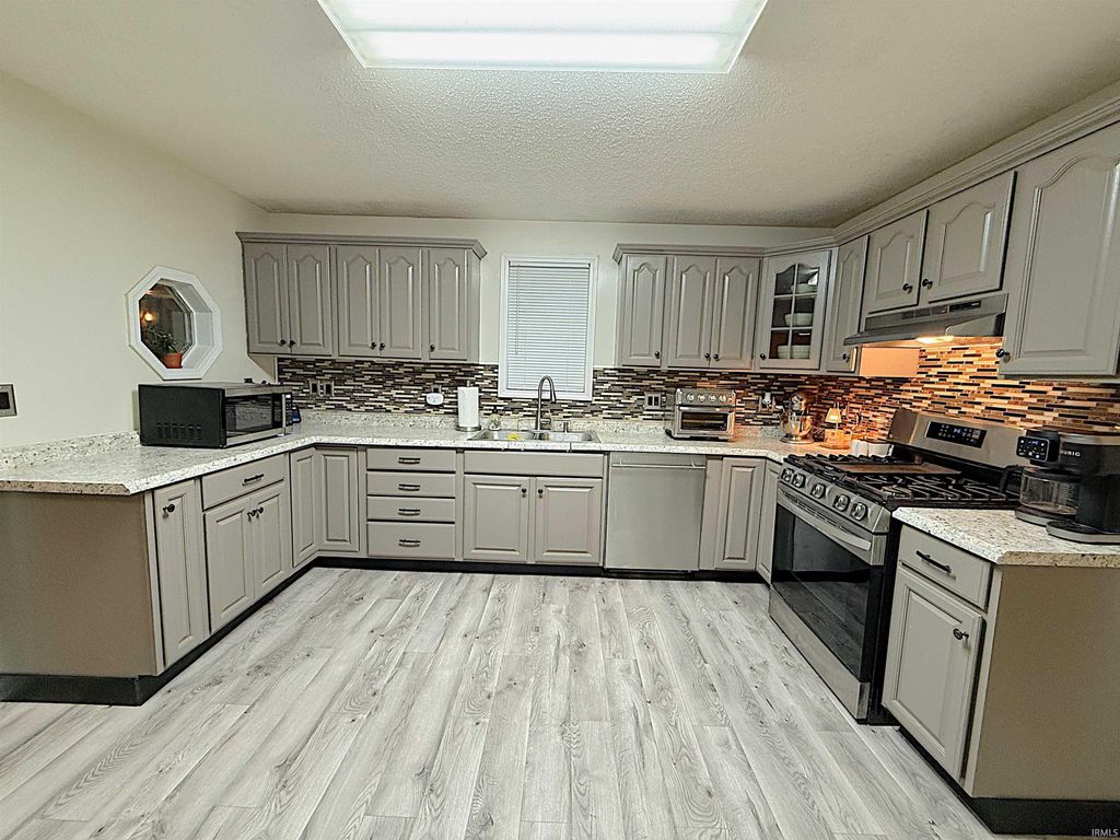 Photo of 220 N 11th Street, Elwood, IN 46036 (MLS # 202605294)