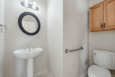 Tiny photo for 105 Cobblers Cove, Fort Wayne, IN 46825 (MLS # 202615963)