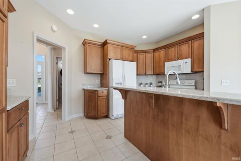 Tiny photo for 105 Cobblers Cove, Fort Wayne, IN 46825 (MLS # 202615963)
