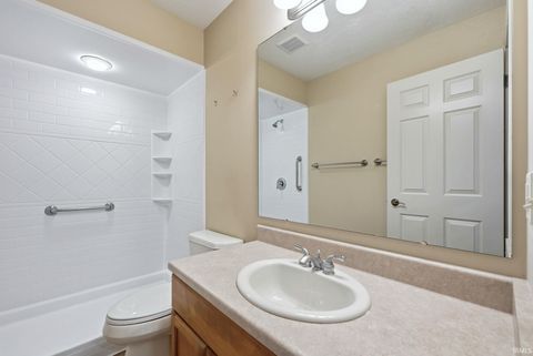 Tiny photo for 105 Cobblers Cove, Fort Wayne, IN 46825 (MLS # 202615963)