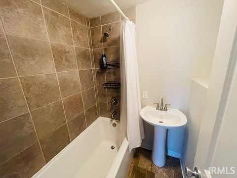 Tiny photo for 608 W Main Street, Greentown, IN 46936 (MLS # 202523237)