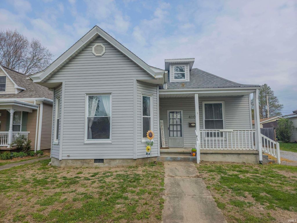 Photo of 410 E 9th Street, Mount Carmel, IL 62863 (MLS # 202611842)