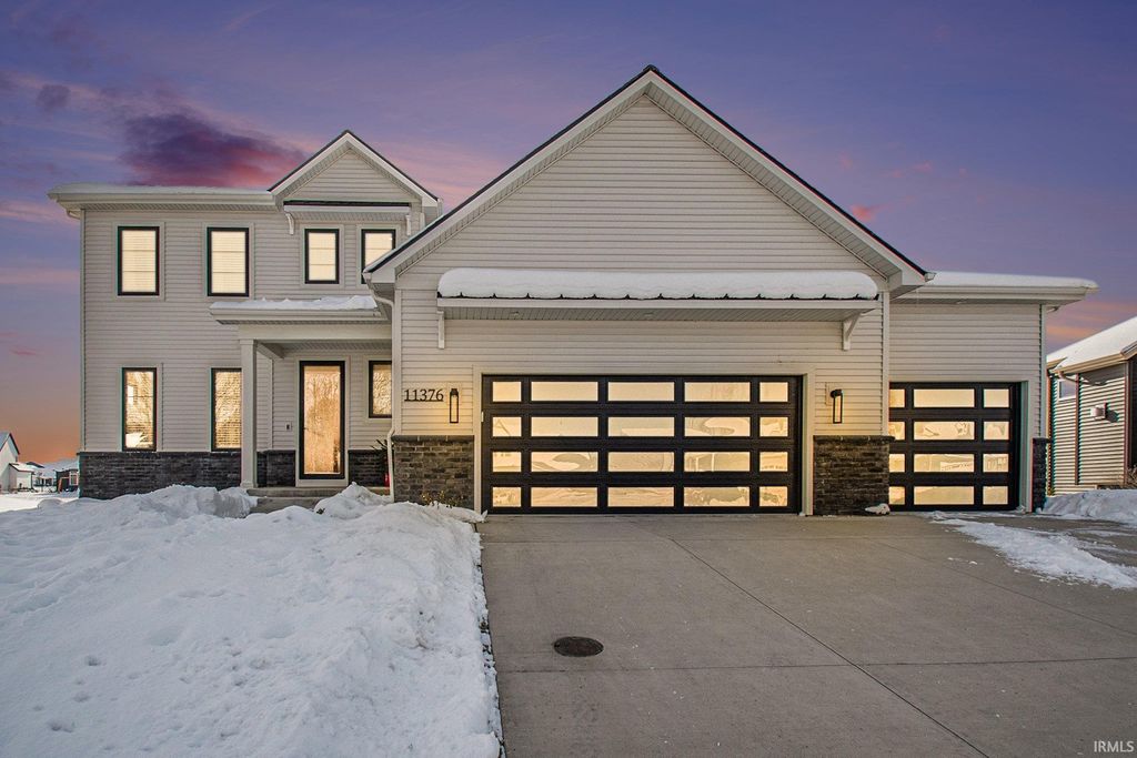 Photo of 11376 Denver Ridge Court, Osceola, IN 46561 (MLS # 202548636)